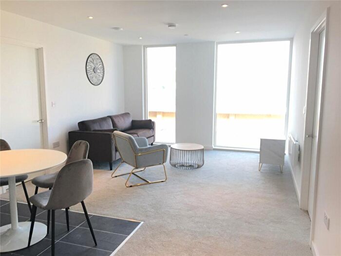 2 Bedroom Apartment To Rent In Burlington Square, Boundary Lane, Manchester, M15