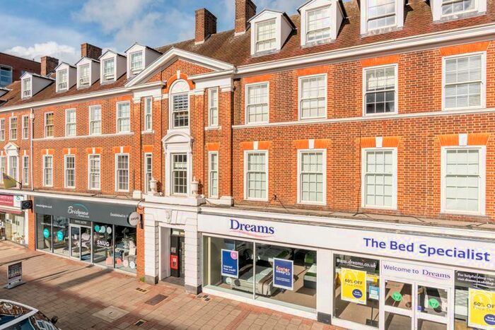 1 Bedroom Flat To Rent In New Zealand Avenue, Walton-On-Thames, KT12