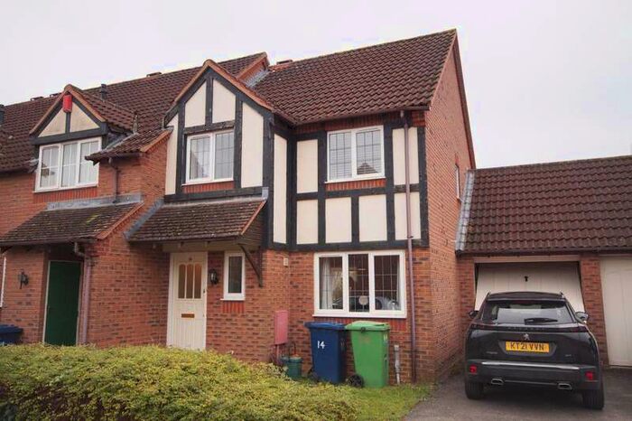 3 Bedroom House To Rent In Bishops Cleeve GL52