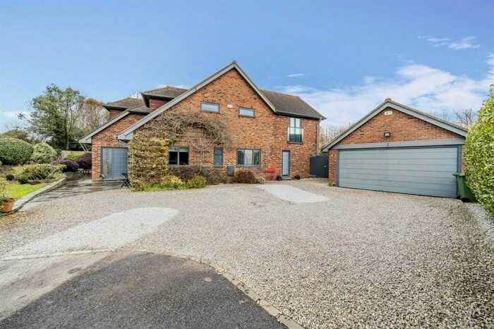 5 Bedroom Detached House For Sale In Boyes Lane, Blendworth, PO8
