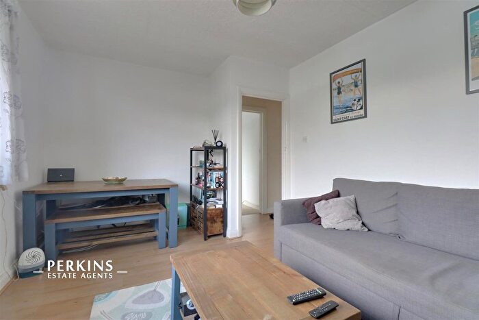 2 Bedroom Maisonette To Rent In Goring Way, Greenford, UB6