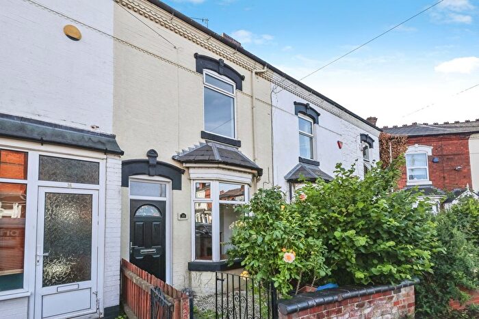 2 Bedroom Terraced House For Sale In Drayton Road, Smethwick, West Midlands, B66
