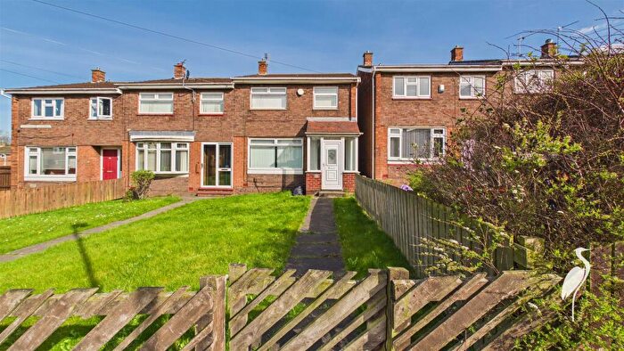 3 Bedroom End Of Terrace House For Sale In Kidsgrove Square, Sunderland, SR5