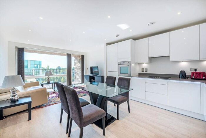 2 Bedroom Flat For Sale In Lakeside Drive, Park Royal, London, NW10