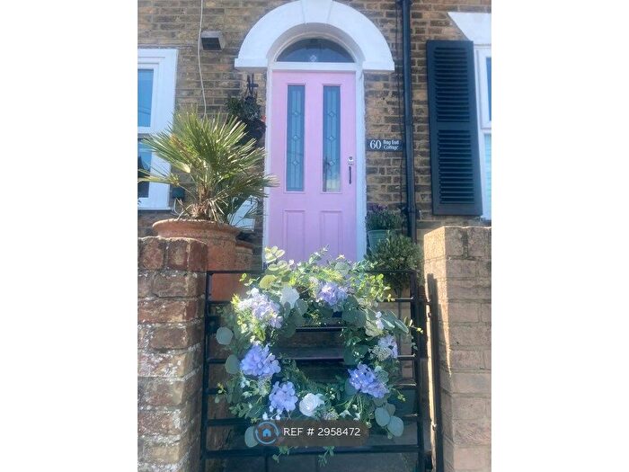 2 Bedroom Terraced House To Rent In York St, Cowes, PO31