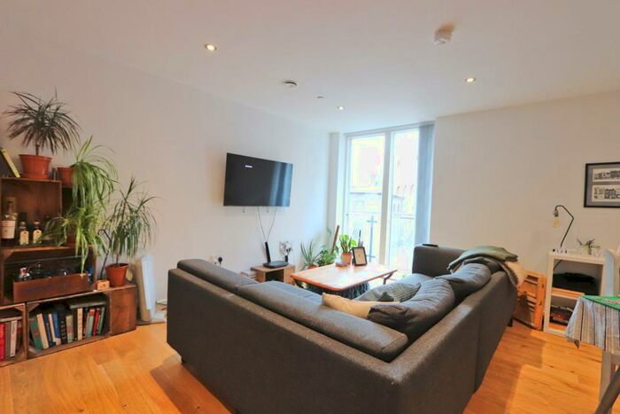 2 Bedroom Apartment To Rent In Lewins Mead, Bristol, BS1