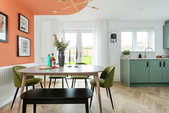 3 Bedroom Semi-Detached House For Sale In Elm Tree Avenue, Frinton On Sea, Essex, CO13