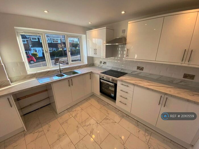 3 Bedroom Terraced House To Rent In Stoke-On-Trent, Stoke-On-Trent, ST4