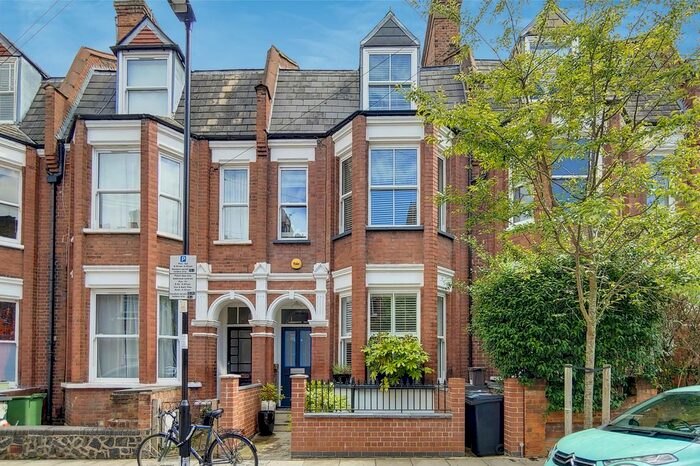 2 Bedroom Flat To Rent In Birnam Road, London, N4