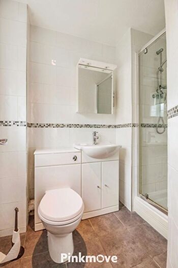 3 Bedroom End Of Terrace House For Sale In Llewellyn Walk, Newport, NP20