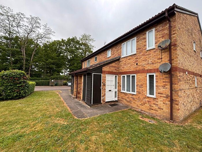 1 Bedroom Flat For Sale In Boxford Ridge, Bracknell, Berkshire, RG12