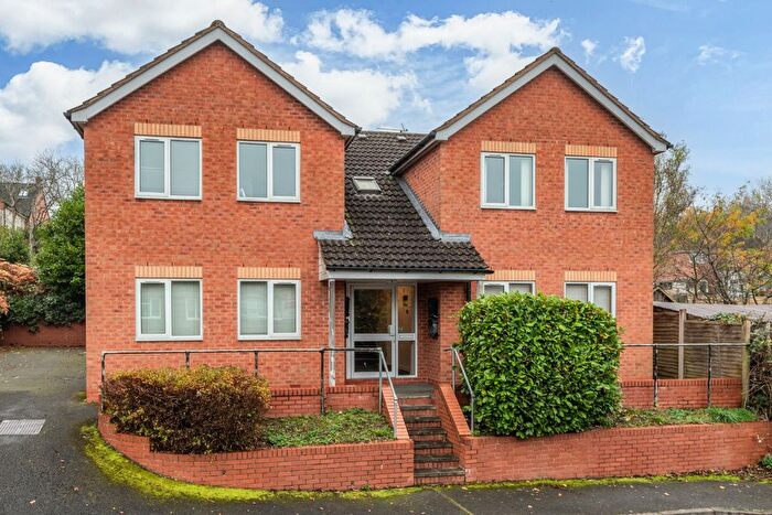 1 Bedroom Flat To Rent In Well Close, Crabbs Cross, Worcestershire, Redditch, B97