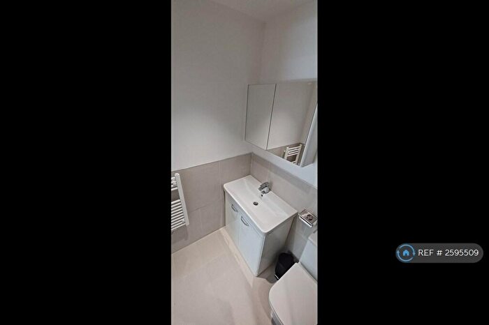 1 Bedroom Flat To Rent In Princes Street, Stafford, ST16