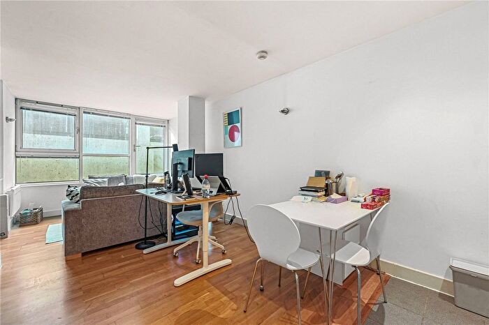 1 Bedroom Flat To Rent In Artichoke Hill, London, E1W