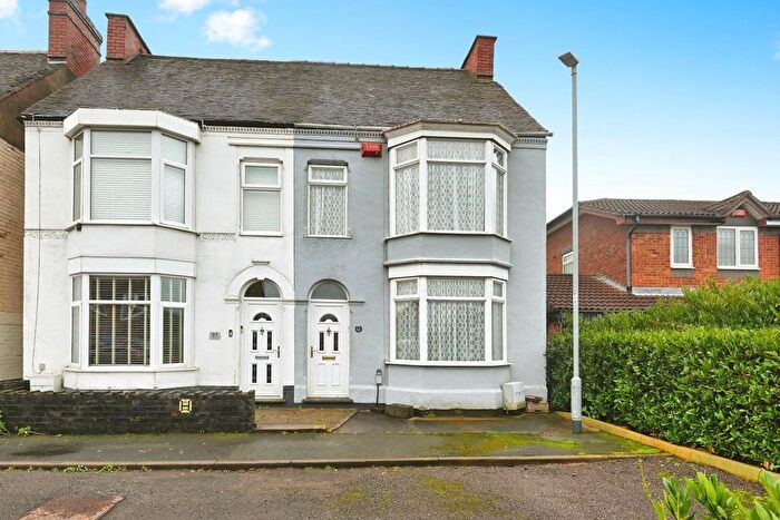 3 Bedroom Semi Detached House For Sale In Bamford Street, Tamworth, B77