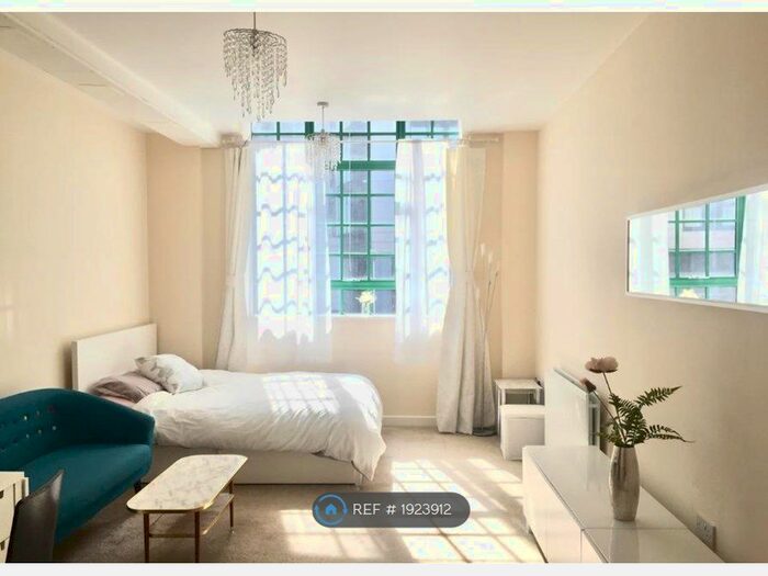 Studio To Rent In Taylor Place, London, E3