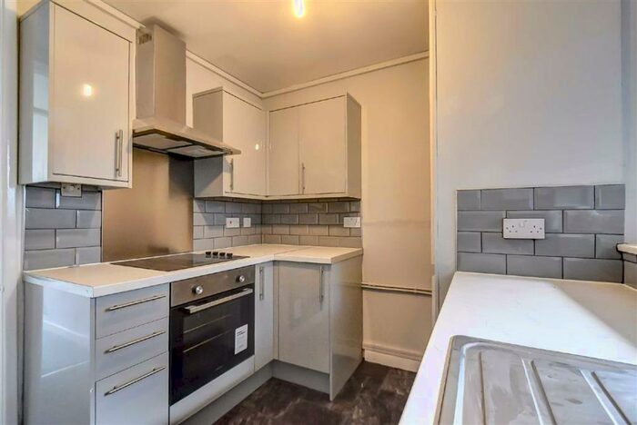 2 Bedroom Flat To Rent In Jellicoe House, Capstan Road, Beverley Road, HU6