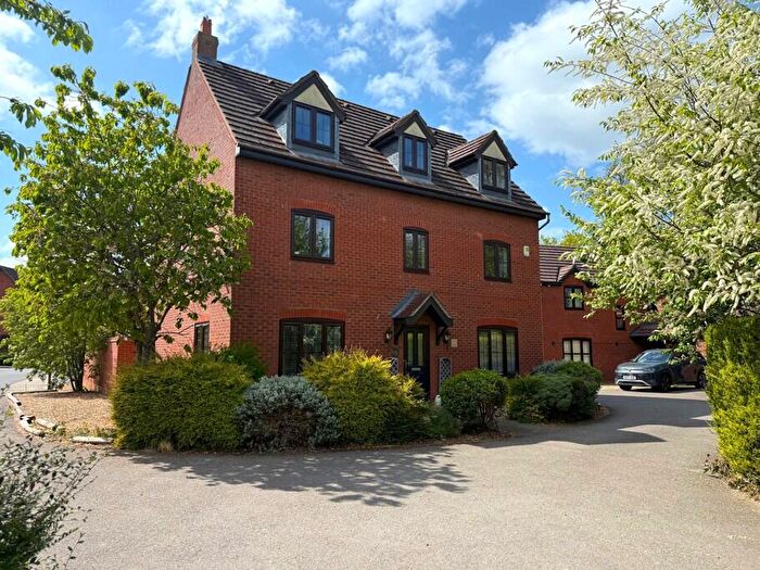 5 Bedroom Detached House To Rent In Upper Wood Close, Shenley Brook End, MK5