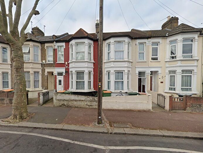 3 Bedroom Terraced House To Rent In Dickens Road, East Ham, E6