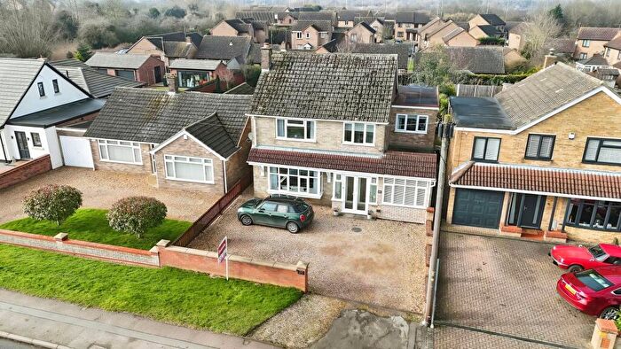 4 Bedroom Detached House For Sale In Peterborough Road, Farcet, PE7