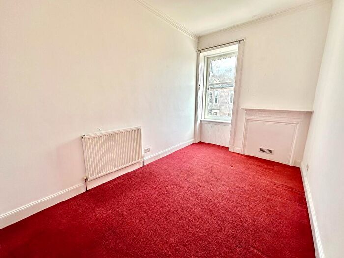 2 Bedroom Flat To Rent In Bonhill Road, Dumbarton, West Dunbartonshire, G82
