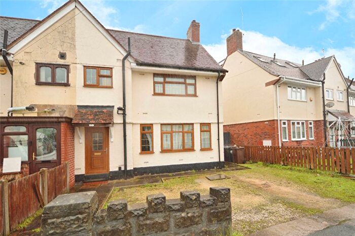 3 Bedroom Semi Detached House For Sale In St. Annes Road, Wolverhampton, West Midlands, WV10