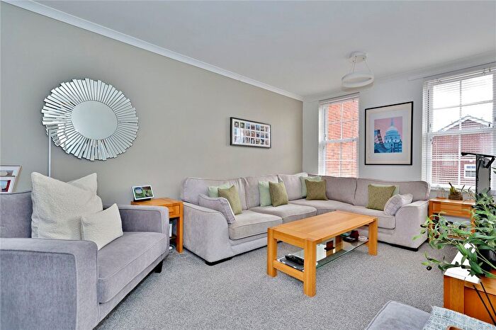 1 Bedroom Maisonette For Sale In High Street, Old Woking, Woking, Surrey, GU22