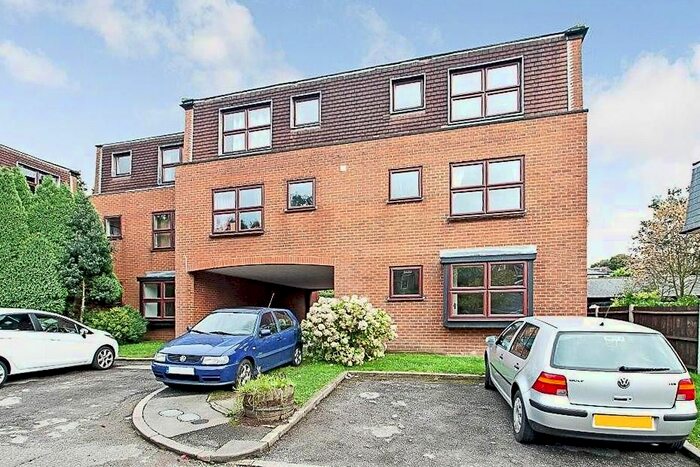 2 Bedroom Flat To Rent In Gresham Road, Brentwood, CM14