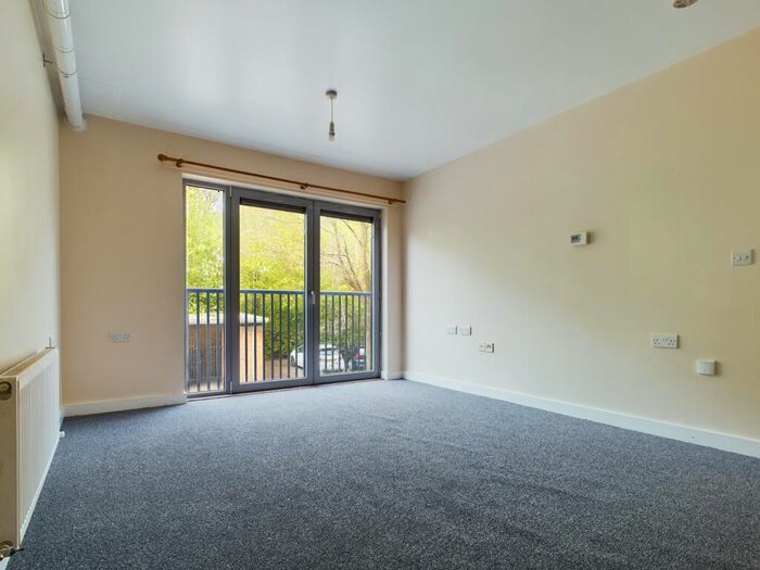 2 Bedroom Flat To Rent In Priestley Road, Limes Park, Basingstoke, RG24