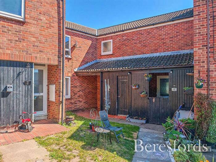 2 Bedroom Maisonette For Sale In Rochdale Way, Colchester, CO4