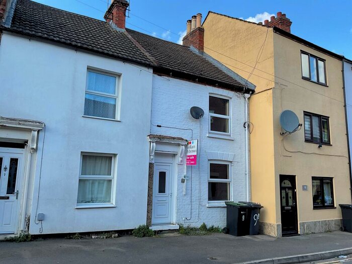 2 Bedroom House To Rent In Great Park Street, Wellingborough, NN8