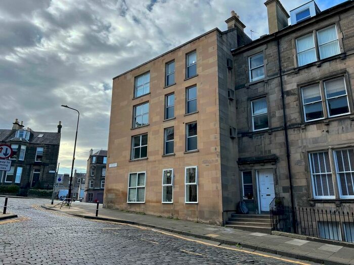 1 Bedroom Flat To Rent In St. Bernards Crescent, Edinburgh, EH4