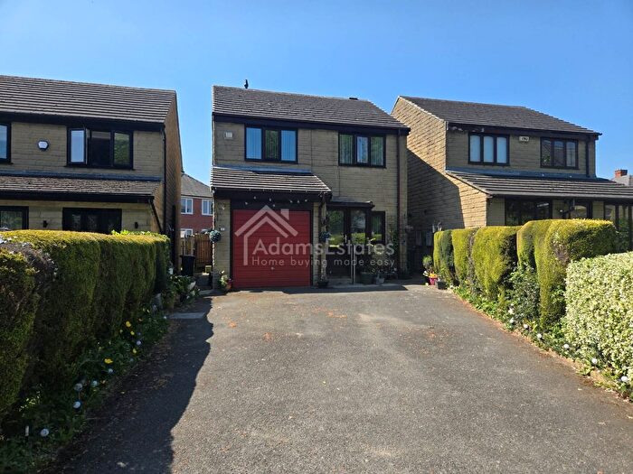 3 Bedroom Detached House For Sale In Nook Green, Dewsbury, WF12