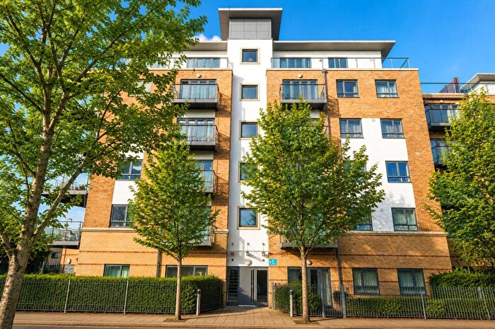 1 Bedroom Apartment For Sale In Plough Close, London, NW10