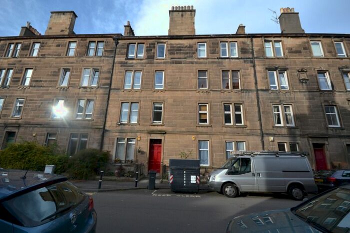 2 Bedroom Flat To Rent In Roseburn Place, Roseburn, Edinburgh, EH12