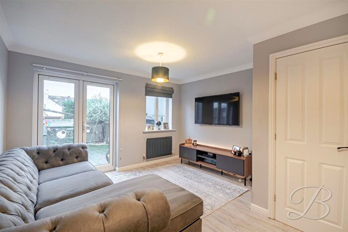 3 Bedroom Town House For Sale In Walton Street, Sutton-In-Ashfield, NG17