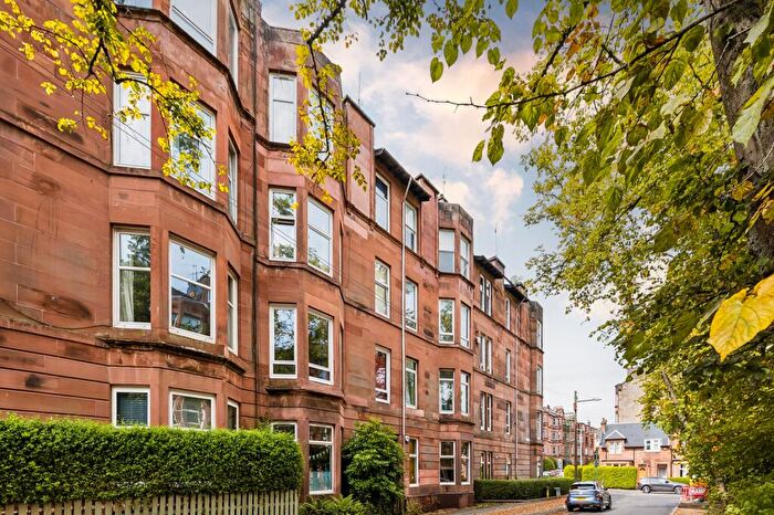 2 Bedroom Apartment For Sale In Edgemont Street, Shawlands, Glasgow, G41