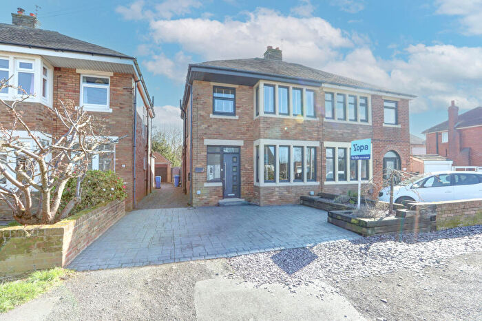 3 Bedroom Semi Detached House For Sale In Southfield Drive, Blackpool, FY3