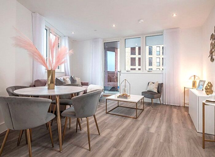 2 Bedroom Flat To Rent In Ashwell House, Merrick Road, Southall, UB2