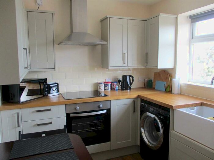 2 Bedroom Flat To Rent In Old Town, SN1