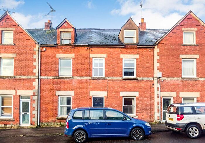 3 Bedroom Terraced House For Sale In Parliament Street, Stroud, Gloucestershire, GL5