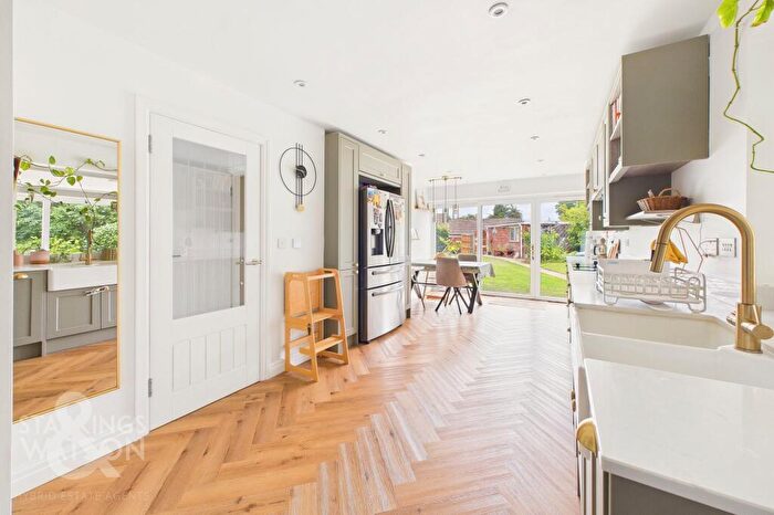 3 Bedroom Detached Bungalow For Sale In Skedge Way, Blofield Heath, Norwich, NR13