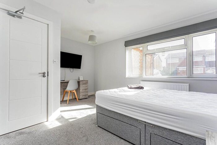 1 Bedroom Semi Detached House To Rent In Chaucer Drive, Aylesbury, Buckinghamshire, HP21