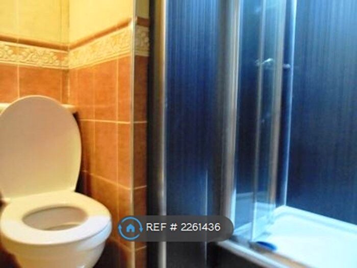 5 Bedroom Semi-Detached House To Rent In Mauldeth Road, Manchester, M20