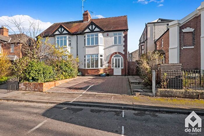 Property For Sale In Kingsholm Square, Gloucester, GL1