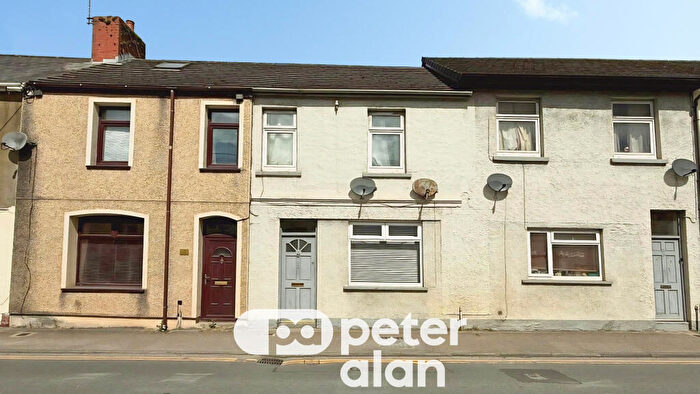 2 Bedroom Apartment To Rent In Francis Terrace, Pontyclun, CF72