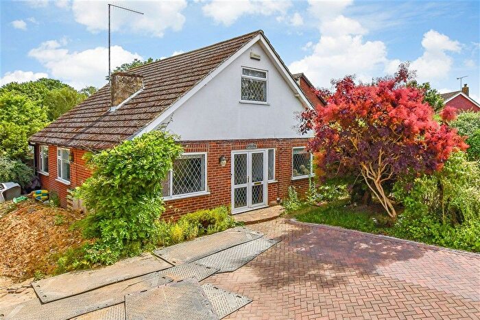 4 Bedroom Detached Bungalow For Sale In Higham Lane, Tonbridge, Kent, TN10