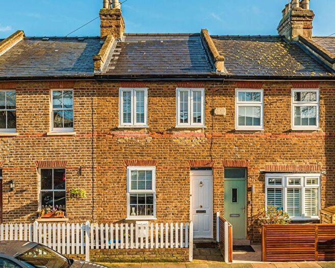 3 Bedroom Terraced House For Sale In Fifth Cross Road, Twickenham, TW2