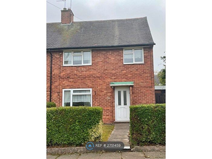 3 Bedroom Semi-Detached House To Rent In Kitwell Lane, Birmingham, B32