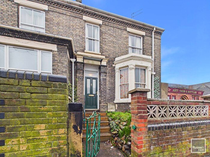 3 Bedroom Semi Detached House For Sale In Magdalen Road, Norwich, NR3